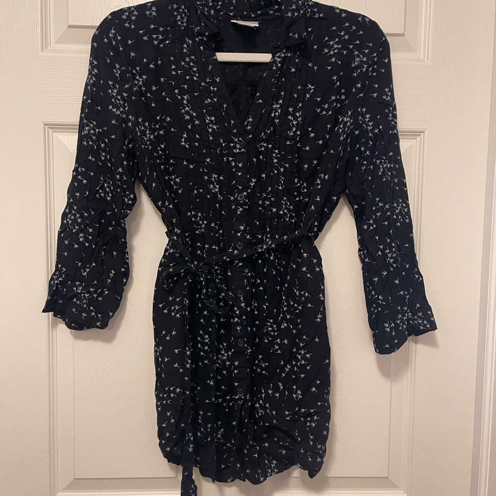 MATERNITY ALERT! 💗💙  Motherhood Maternity 3/4 sleeve black blouse